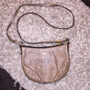 Coach- Small Cross-body metallic neutral bag 💼
